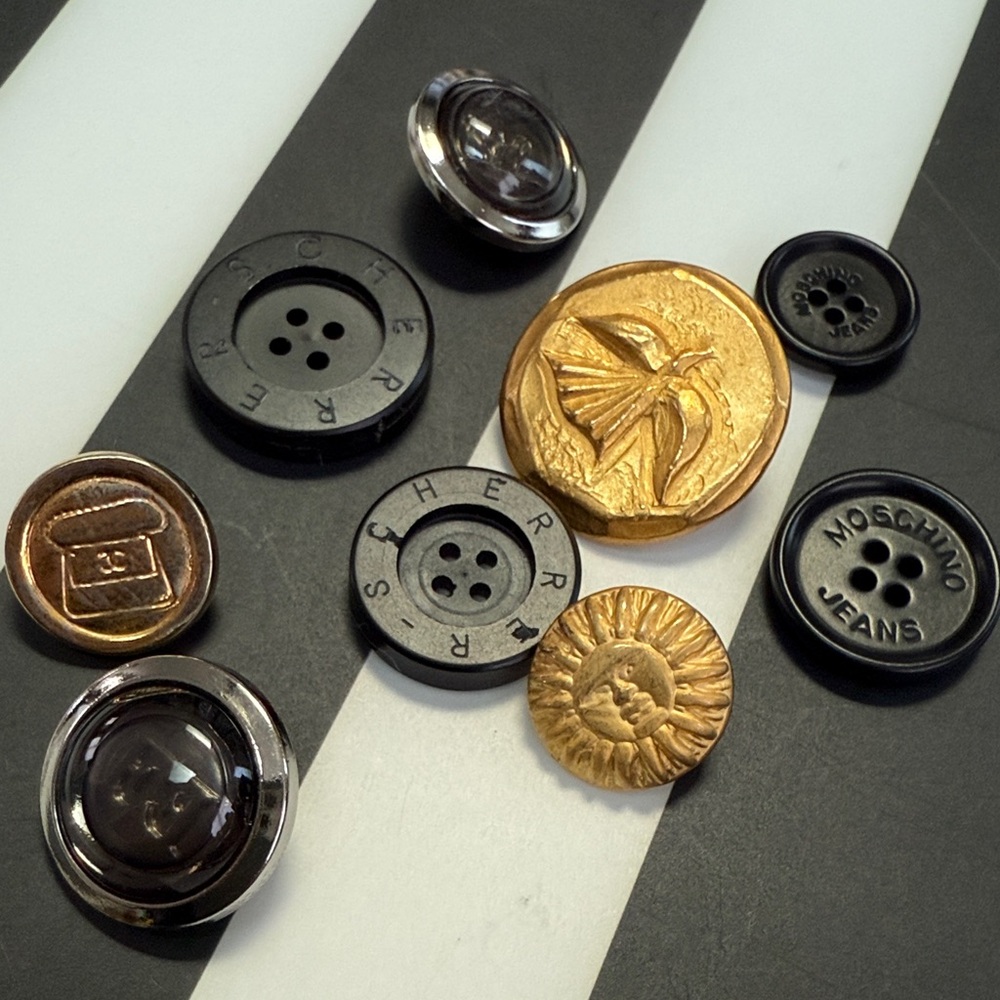 Vintage Black and Gold Button Set
